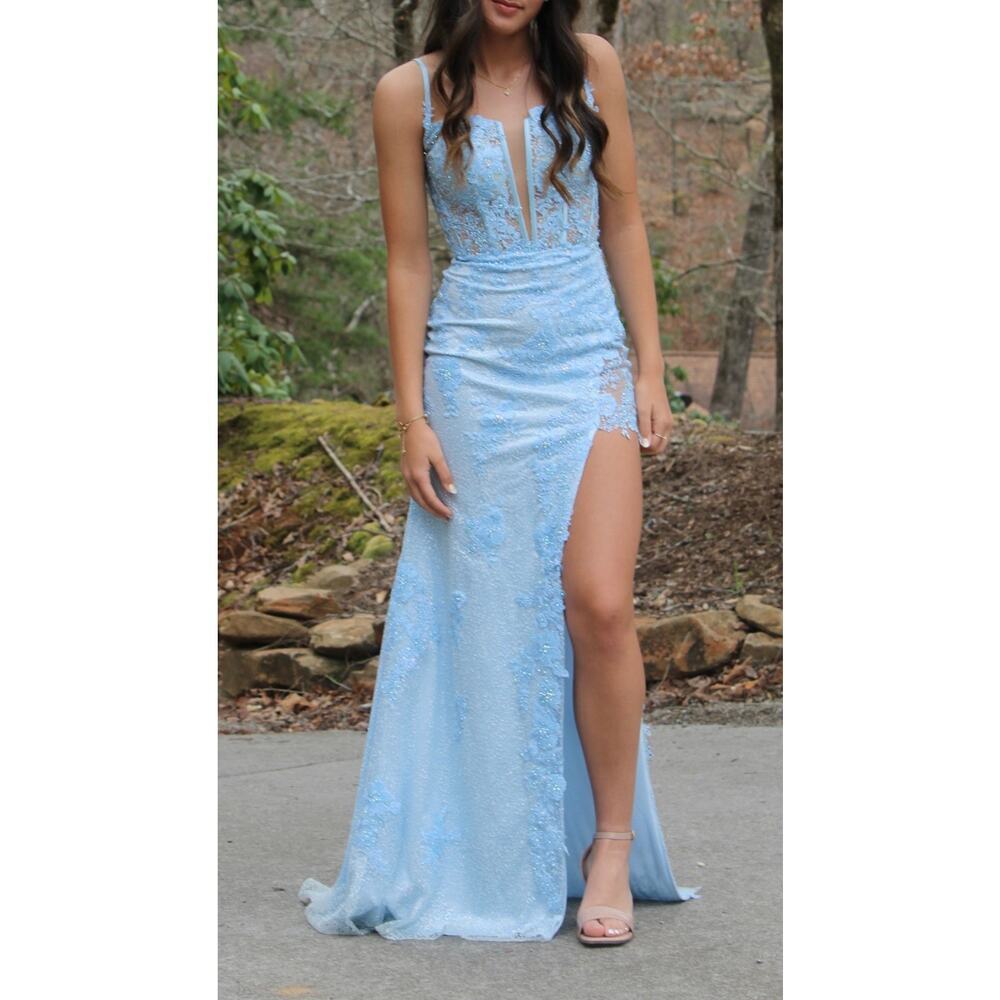 Lucci Lu light blue Prom Dress size 4